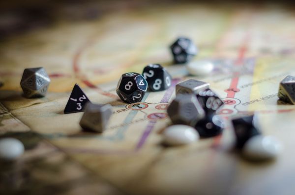 Les dés à six faces : guide complet pour maîtriser vos rpg